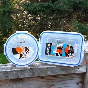 Set of 2 Looney Tunes Snapware Containers NWT